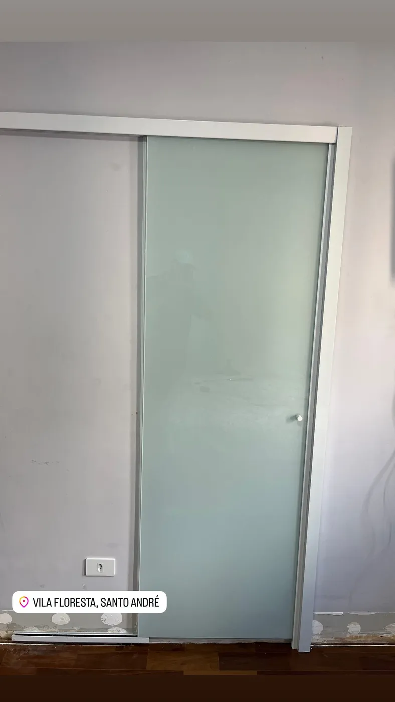 Portas de vidro temperado — projeto 11 executado pela Lucas Glass em São Paulo